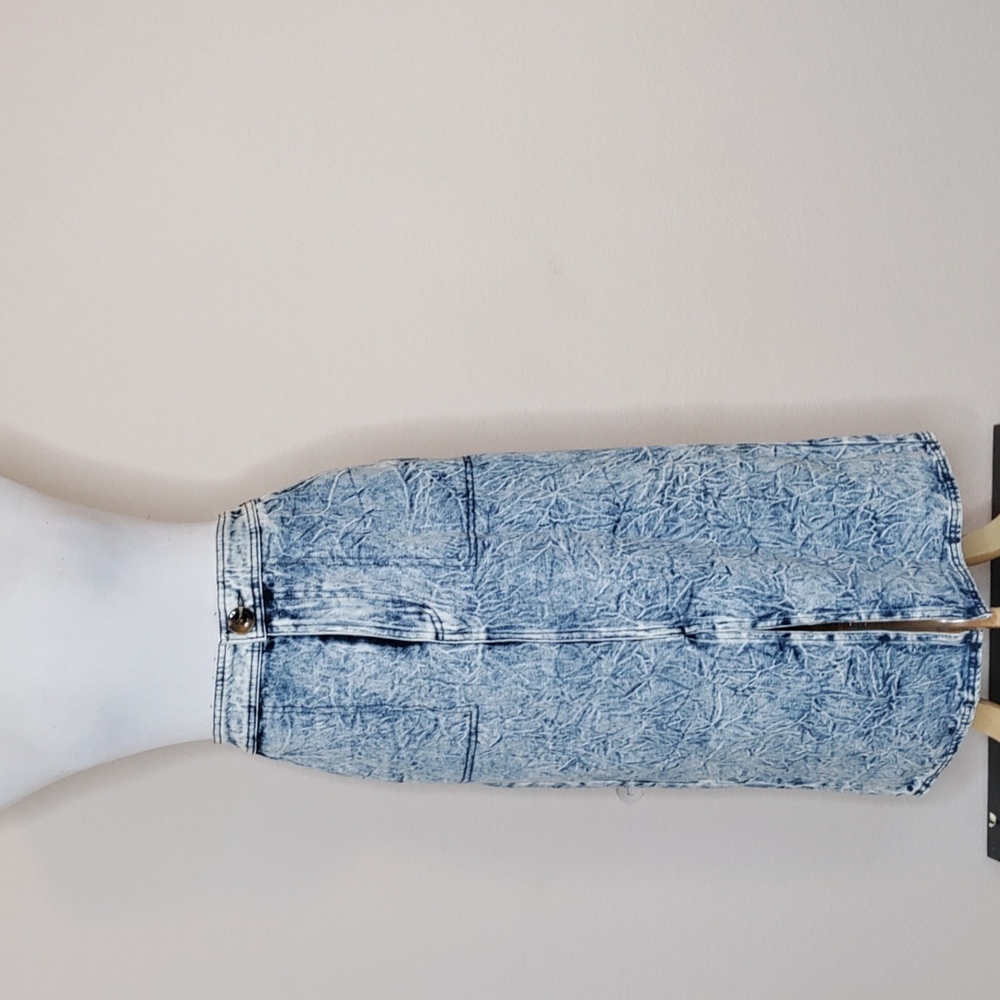 Women's jean acid wash pencil skirt Size 4